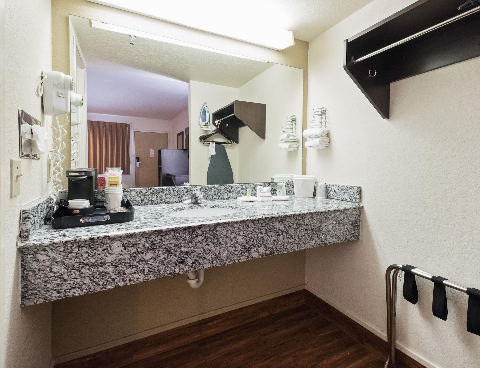 Red Roof Inn Oklahoma Airport I 40 W Fairgrounds Екстер'єр фото