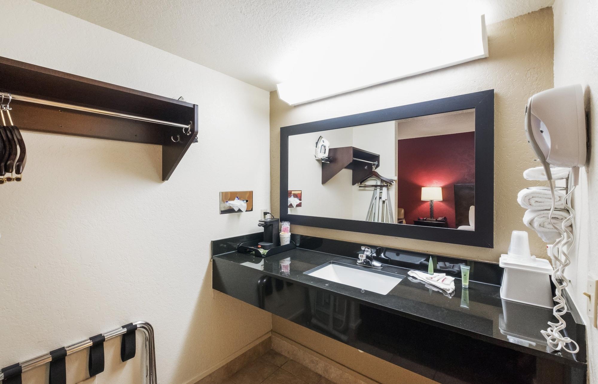 Red Roof Inn Oklahoma Airport I 40 W Fairgrounds Екстер'єр фото
