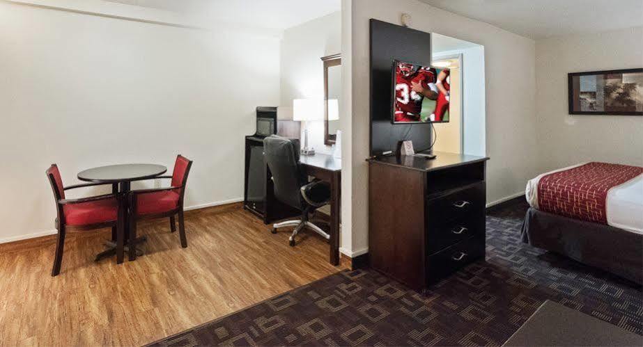 Red Roof Inn Oklahoma Airport I 40 W Fairgrounds Екстер'єр фото
